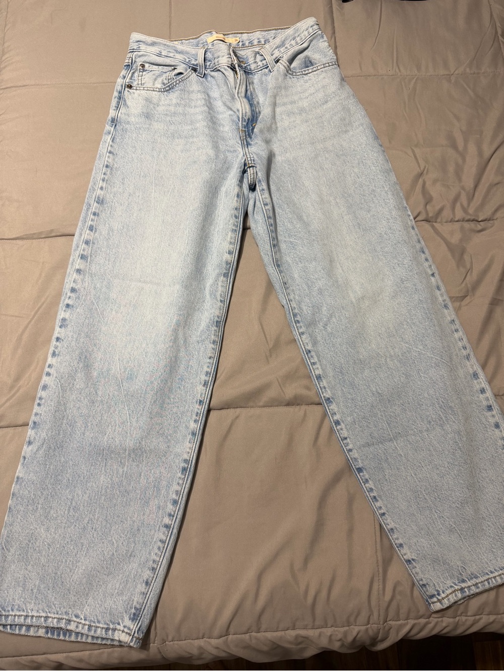 LEVIS BAGGY DAD JEANS